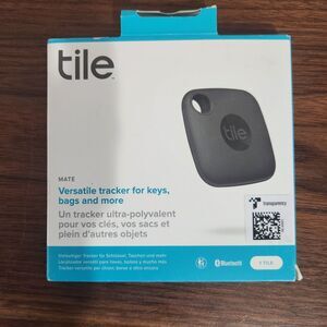 Tile Mate Bluetooth Tracker Keys Finder Item Locator Black New Sealed